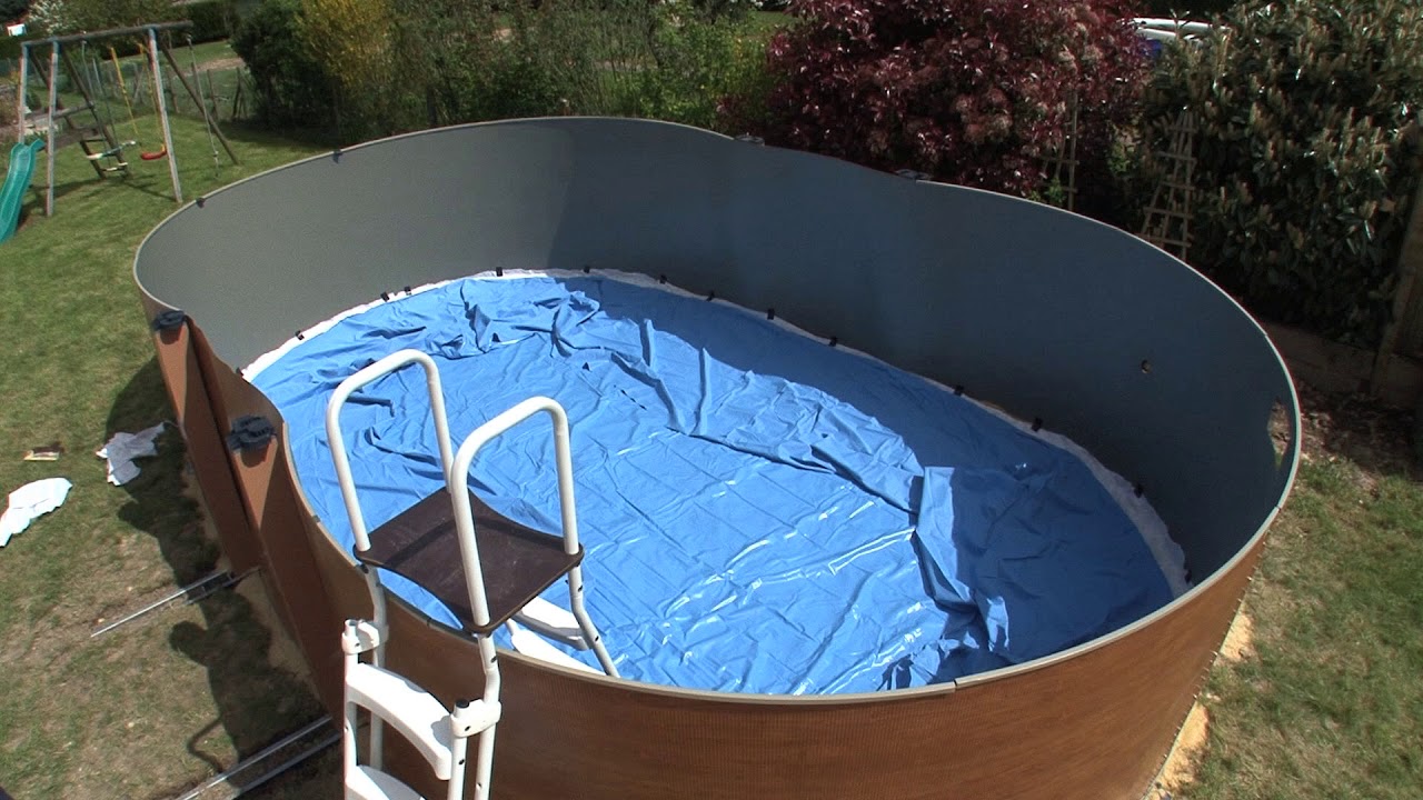 Comment installer une piscine hors sol - Installation du liner  (Étape 4/6)