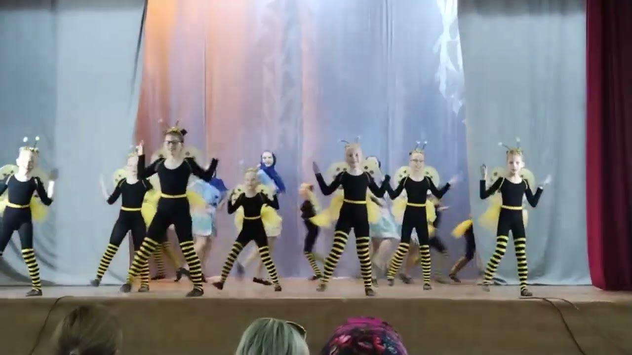 Пчелы