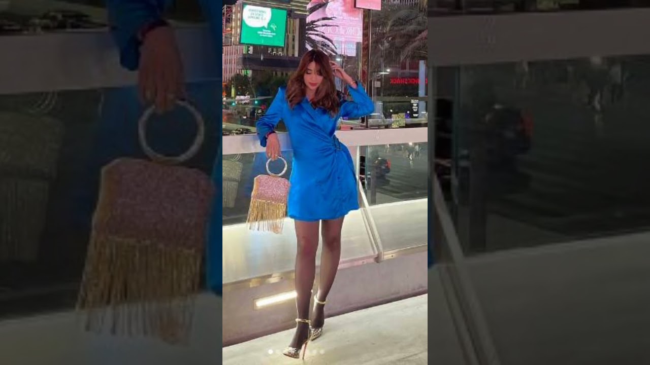 saboor shared pictures in bold dress 😘// saboor Ali