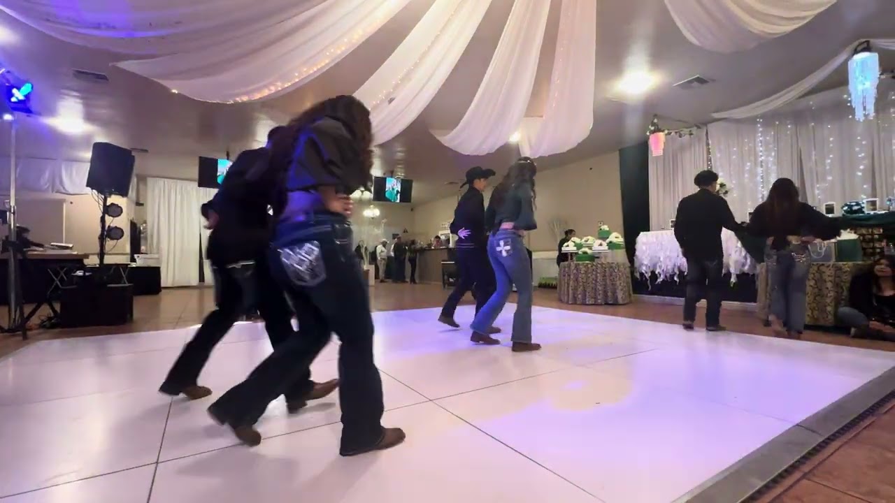Bachata Baile Sorpresa Propuesta Indecente Romeo Santos|| Ashley’s XV