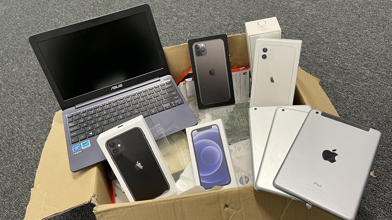 MASSIVE CELLPHONE REPAIR SHOP DUMSPTER DIVING JACKPOT!!! FOUND 3 iPAD MINIS & WORKING LAPTOP!!