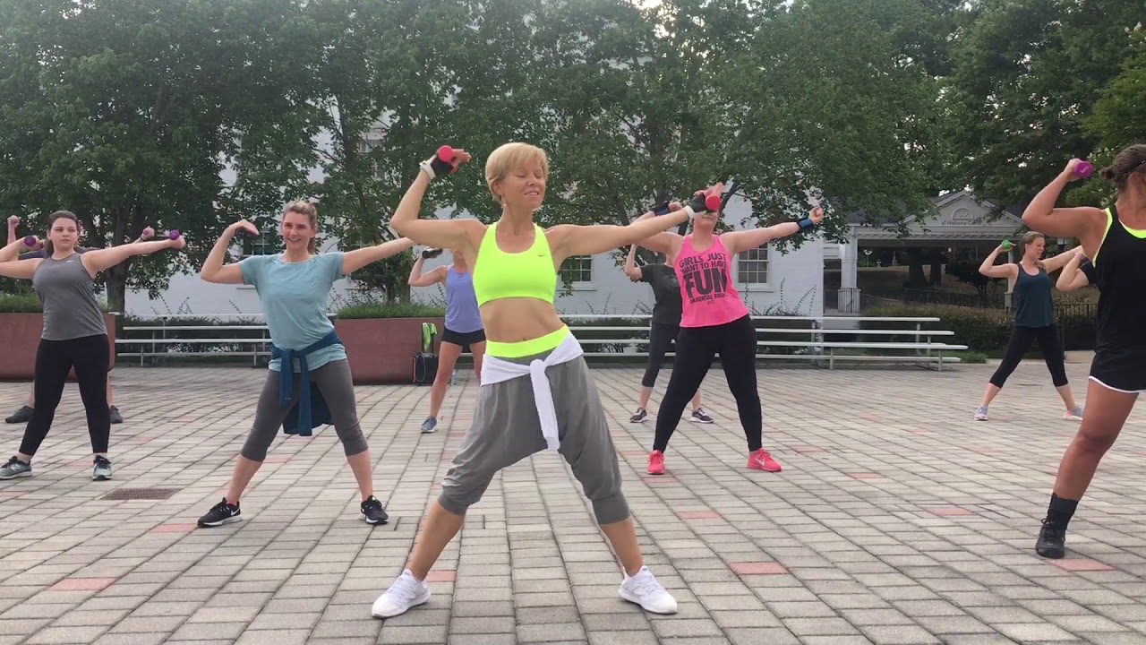 &ldquo;BREAK MY HEART&rdquo; by Dua Lipa - Dance Fitness Workout with Free Weights Valeoclub
