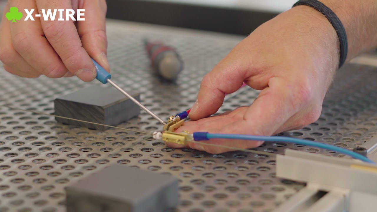 Shannon X-WIRE acrylic sheet bending machine for boxes with square heating wires.