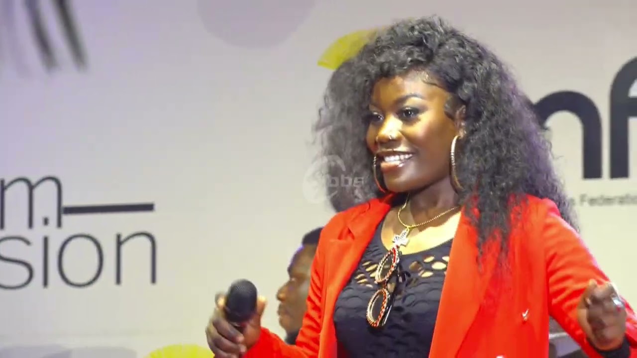 Grace Khan ayolesezza ekitone ky'eddoboozi ku Jam Session