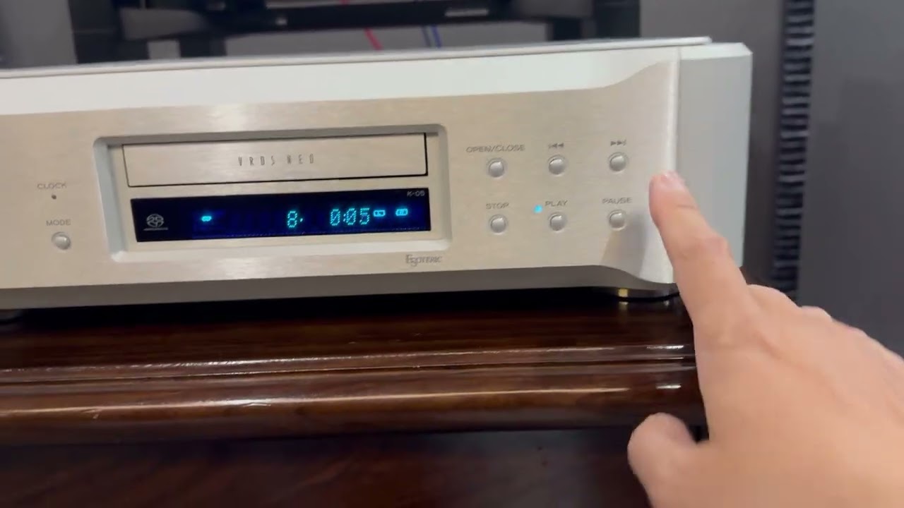 Đầu CD Esoteric K05 Kiêm DAC! Mời các Bác làm cái về chơi tết nghe nhạc số