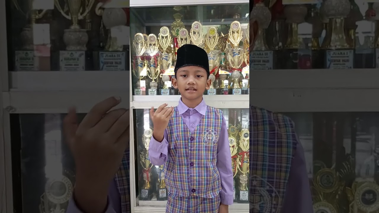 Adam Santoso Siswa RA AL FATHIMIYAH CAKUNG Hafal 99 Asmaul Husna Beserta Arti Dan Gerakan. 