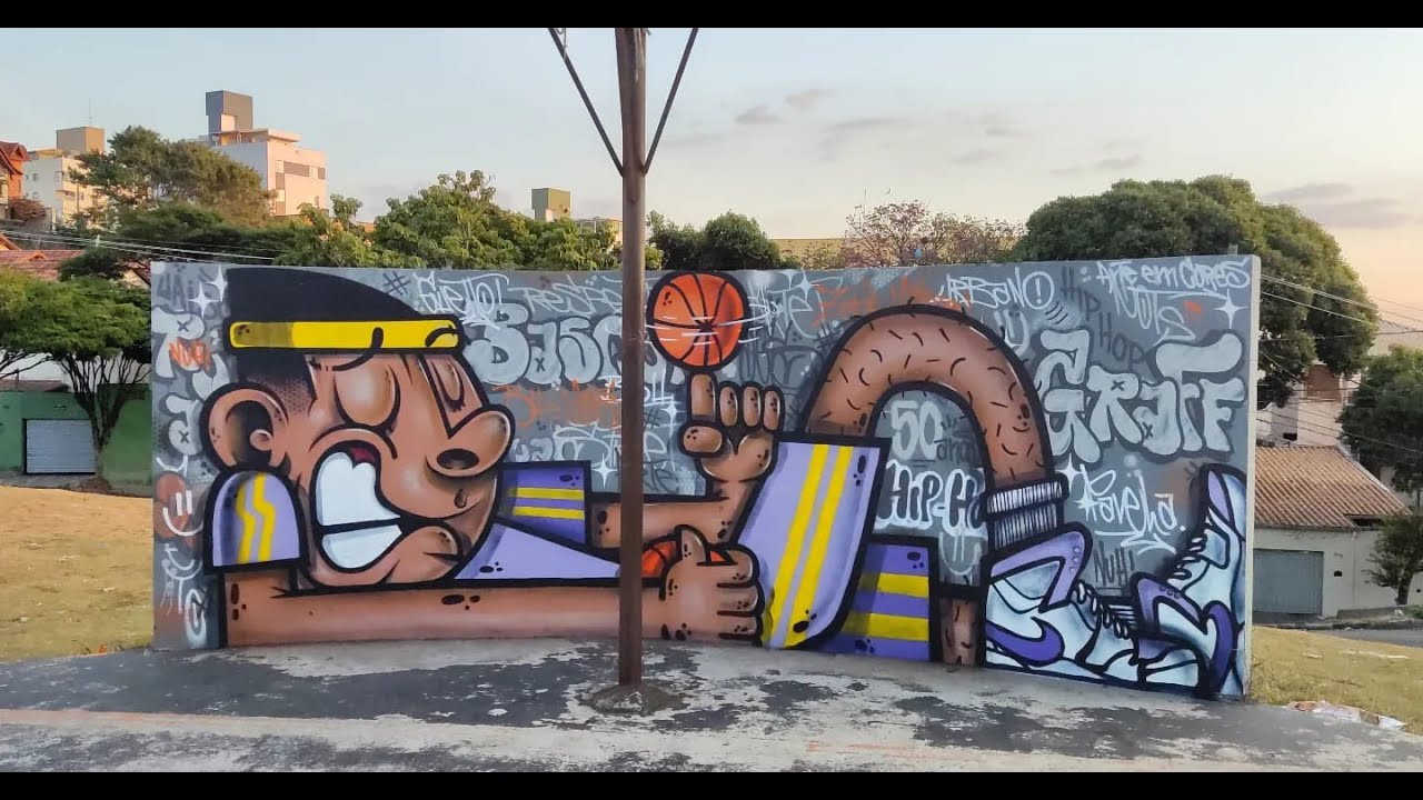 GRAFFITI - personazh v stile basketbolista.