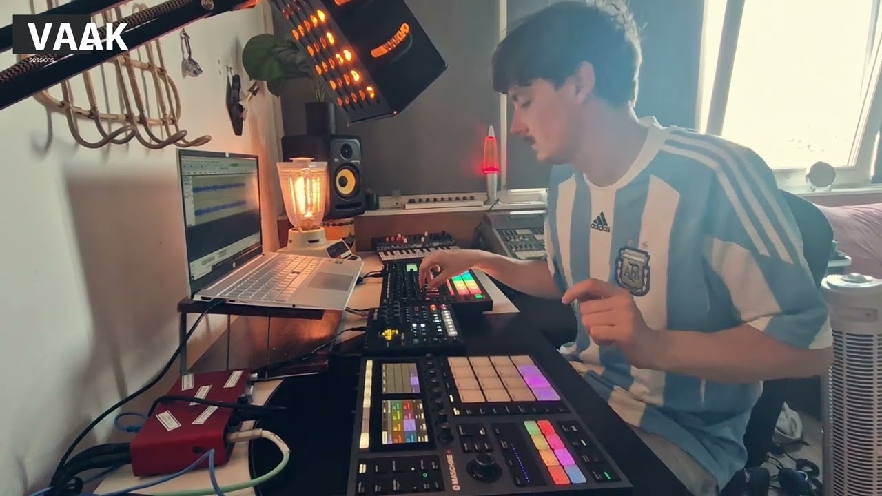 Mom used to say - House Live track / Maschine plus, Roland MC 707