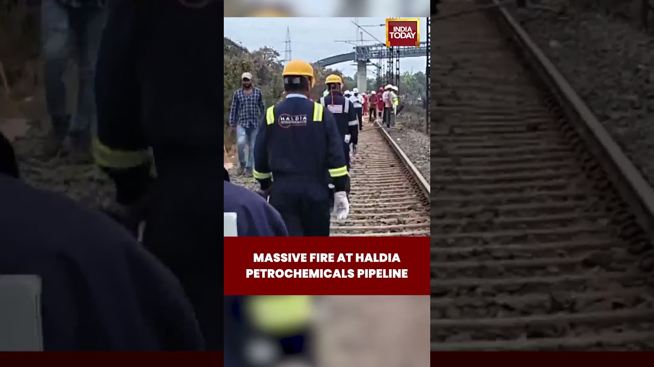 BREAKING: Massive Fire at Haldia Petrochemicals Pipeline in West Bengal #gaspipeline #leak #fire