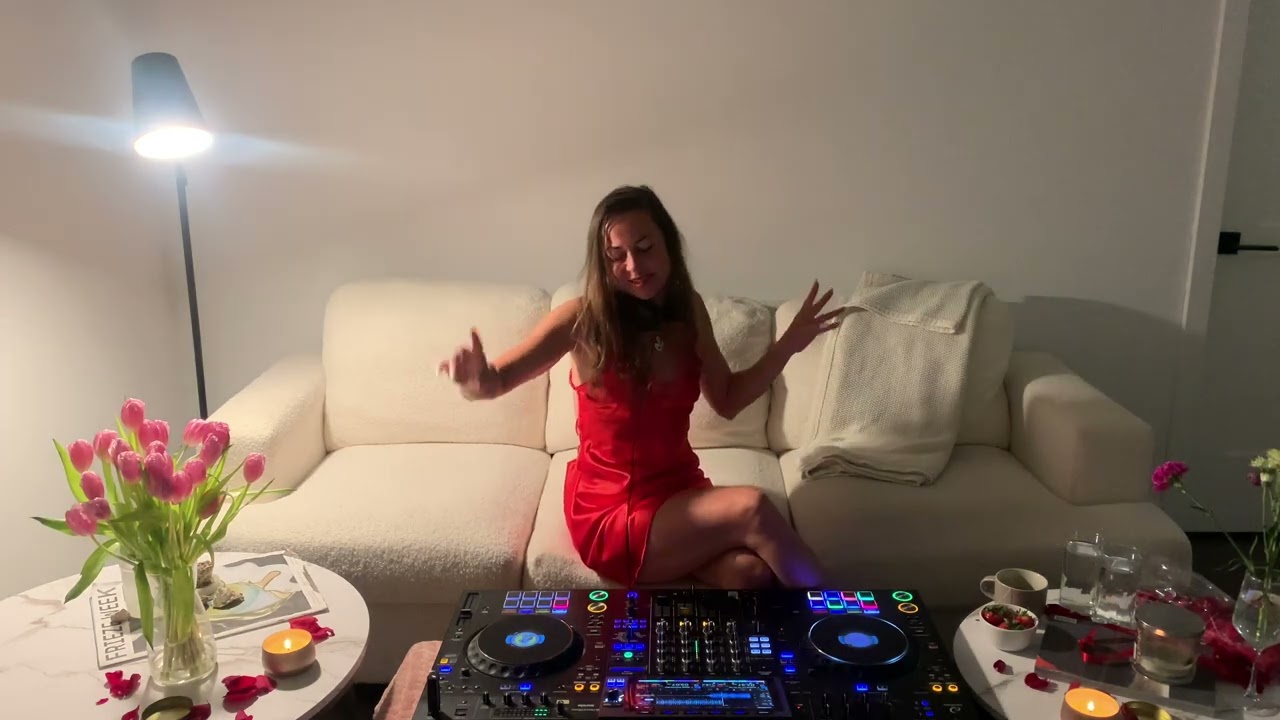 AJ's Valentine's Set with Bonnie & Clyde - Black Coffee - Ginton - Diplo - Ape Drums