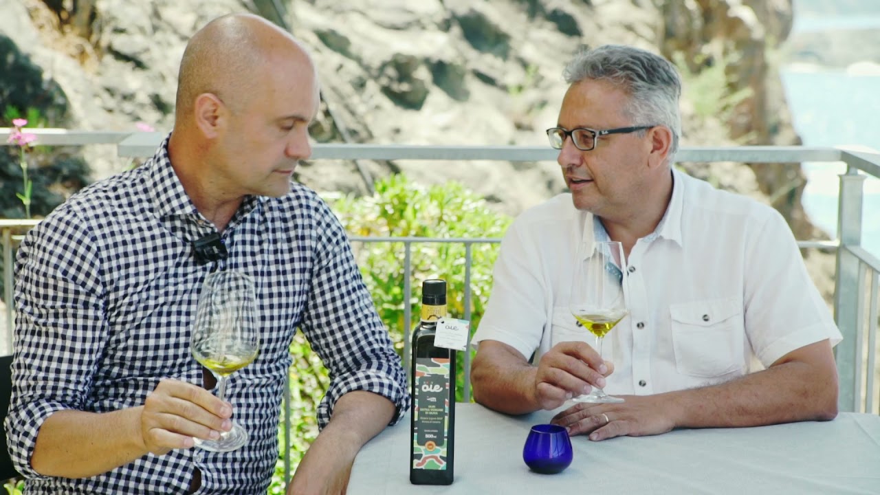 Assaggio e caratteri sensoriali dell'olio: guida per ristoratori con Marco Lucchi