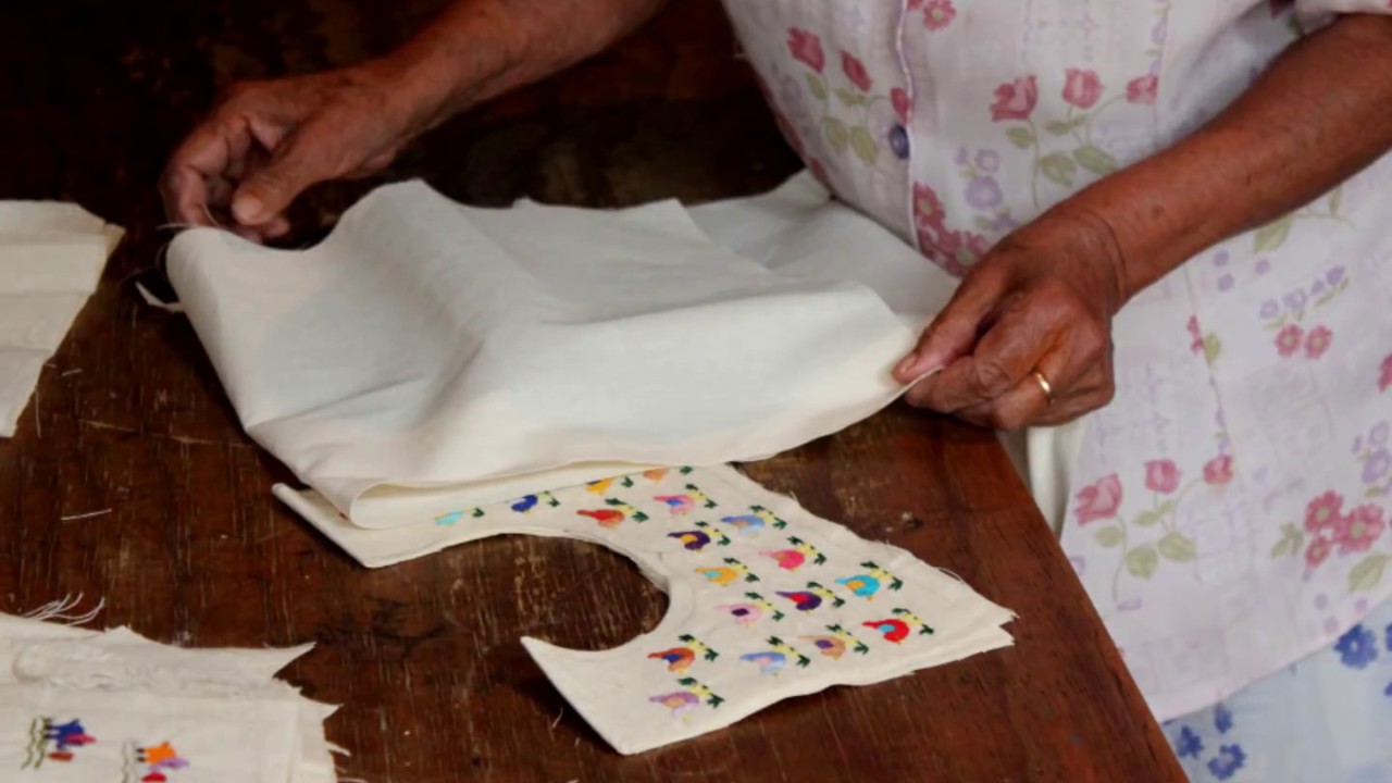 vestidos bordados para niñas
