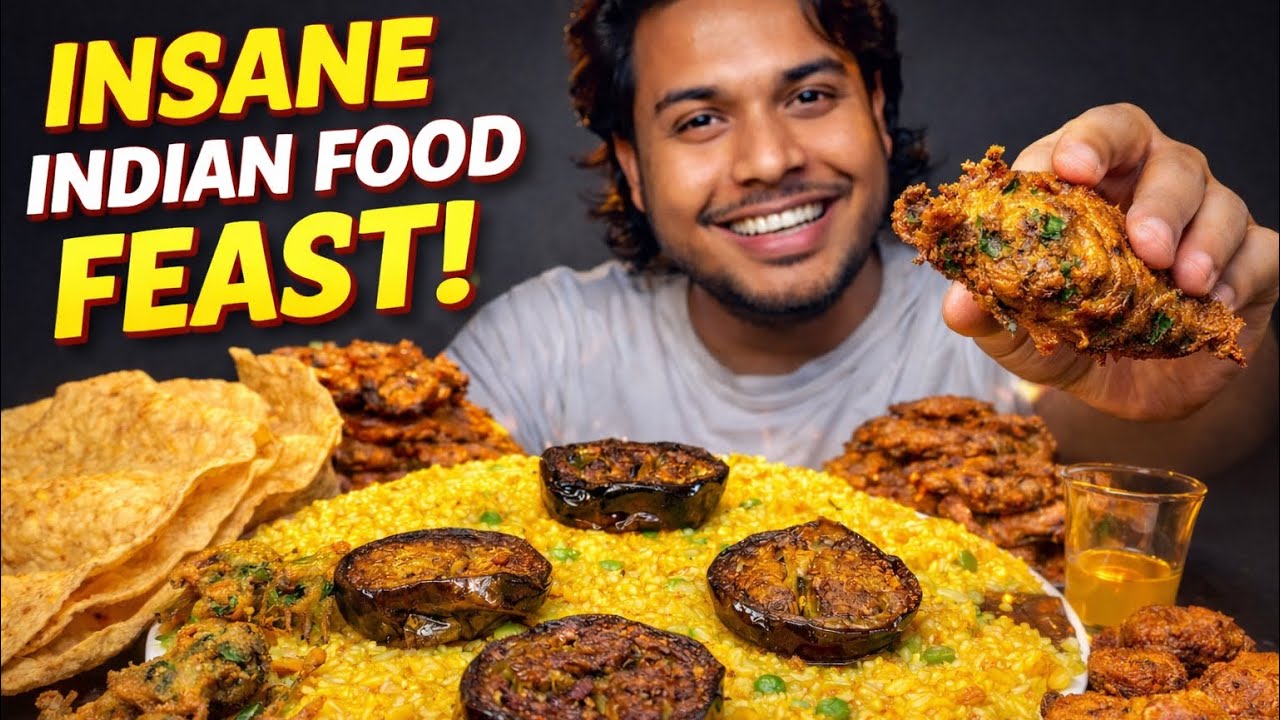 EATING KHICHDI/KHICHURI WITH BEGUN BHAJA,ONION,GOBI PAKORA AND PAPAD|KHICHDI EATING SHOW|SPICY SHOW|