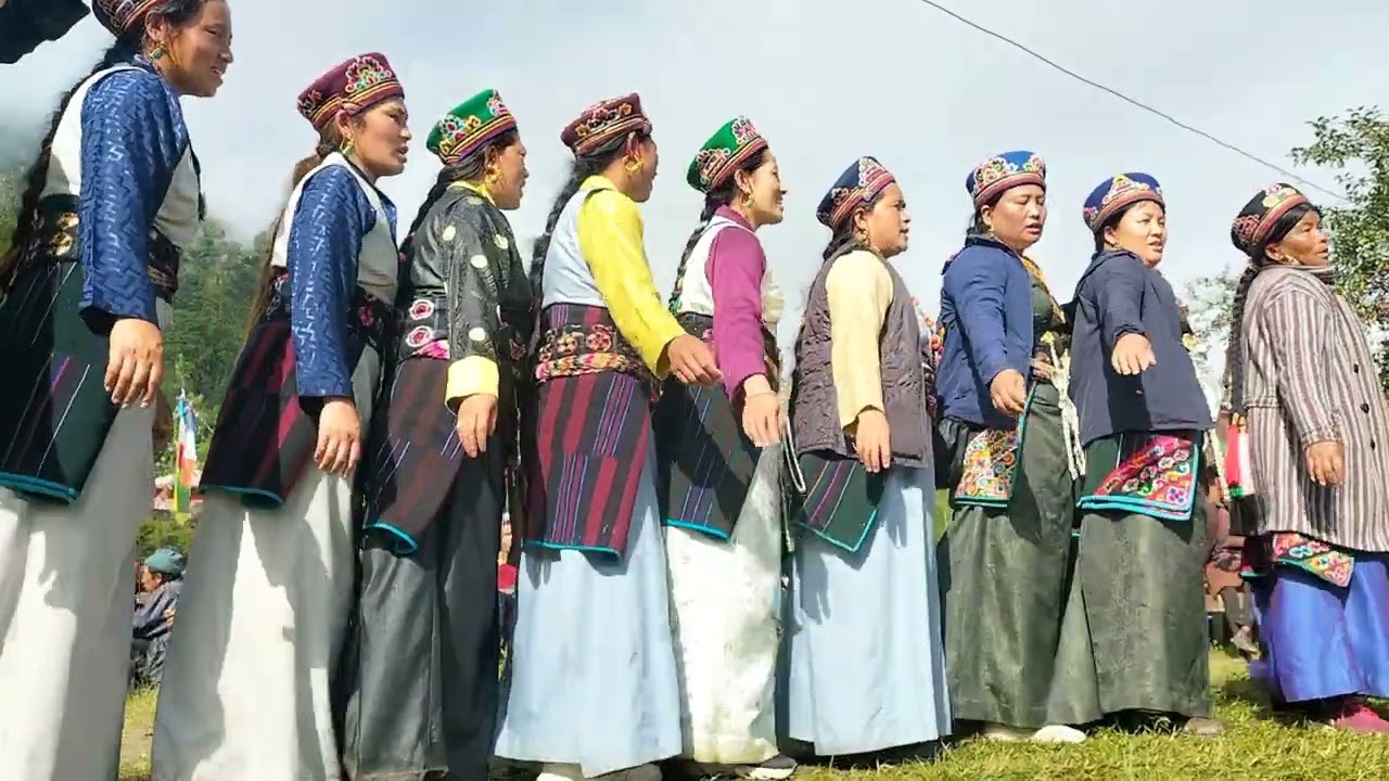 आमा छोदिङ गा.पा.लि. परिवारको प्रस्तुति कुण्डामा share गरेर सबै माझ पुर्याई दिनु होला धन्यवाद ।
