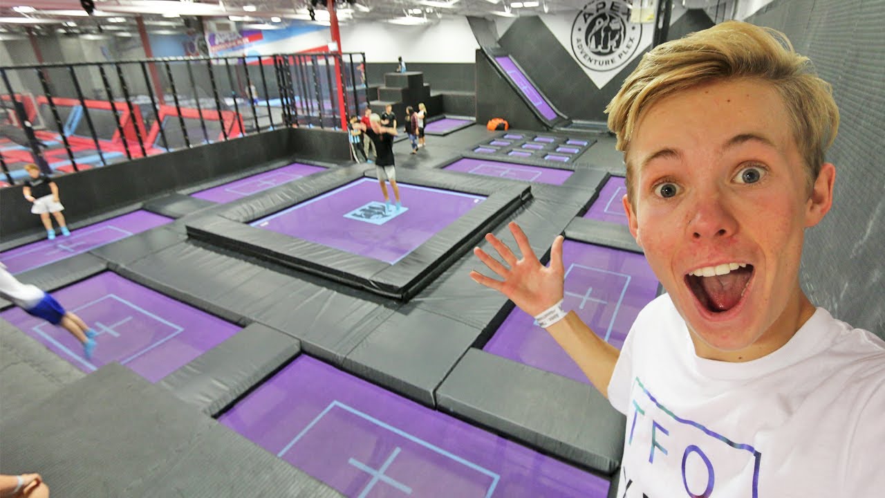 SURPRISING A FAN WITH TRAMPOLINES!