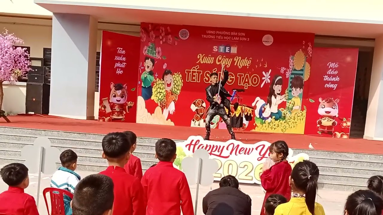 Màn biểu diễn ảo thuật đặc sắc của ảo thuật gia Hồng Sơn.