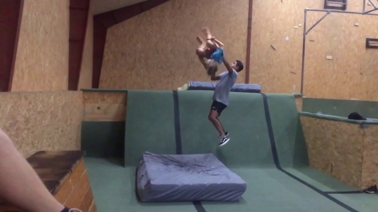 Parkour Spotting skills ( Wall Double side )