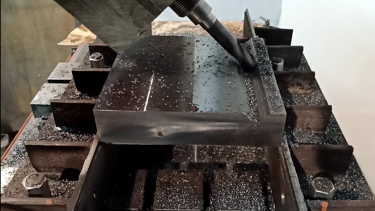 Основание  задней бабки