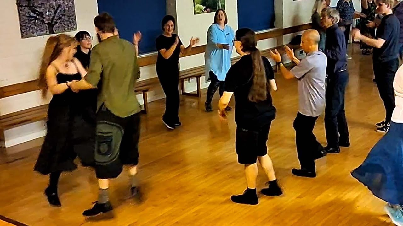 Bridge of Athlone - Barn Dance/Ceilidh/Country Dance