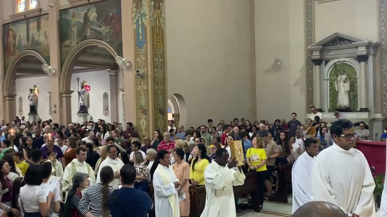 Santa Missa em Honra a Nossa Senhora Aparecida 