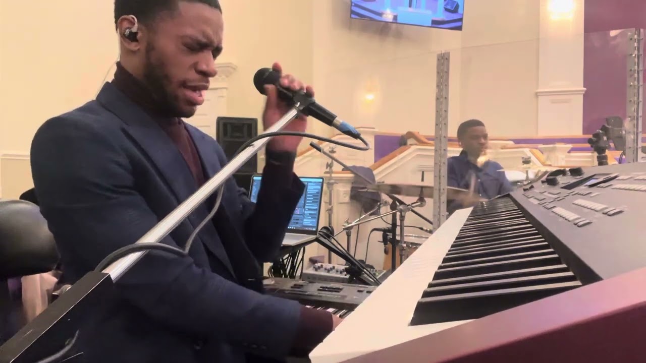 CRAZY PRAISE BREAK ERUPTS AFTER THE SERMON!🔥🔥 on midi organ setup btw