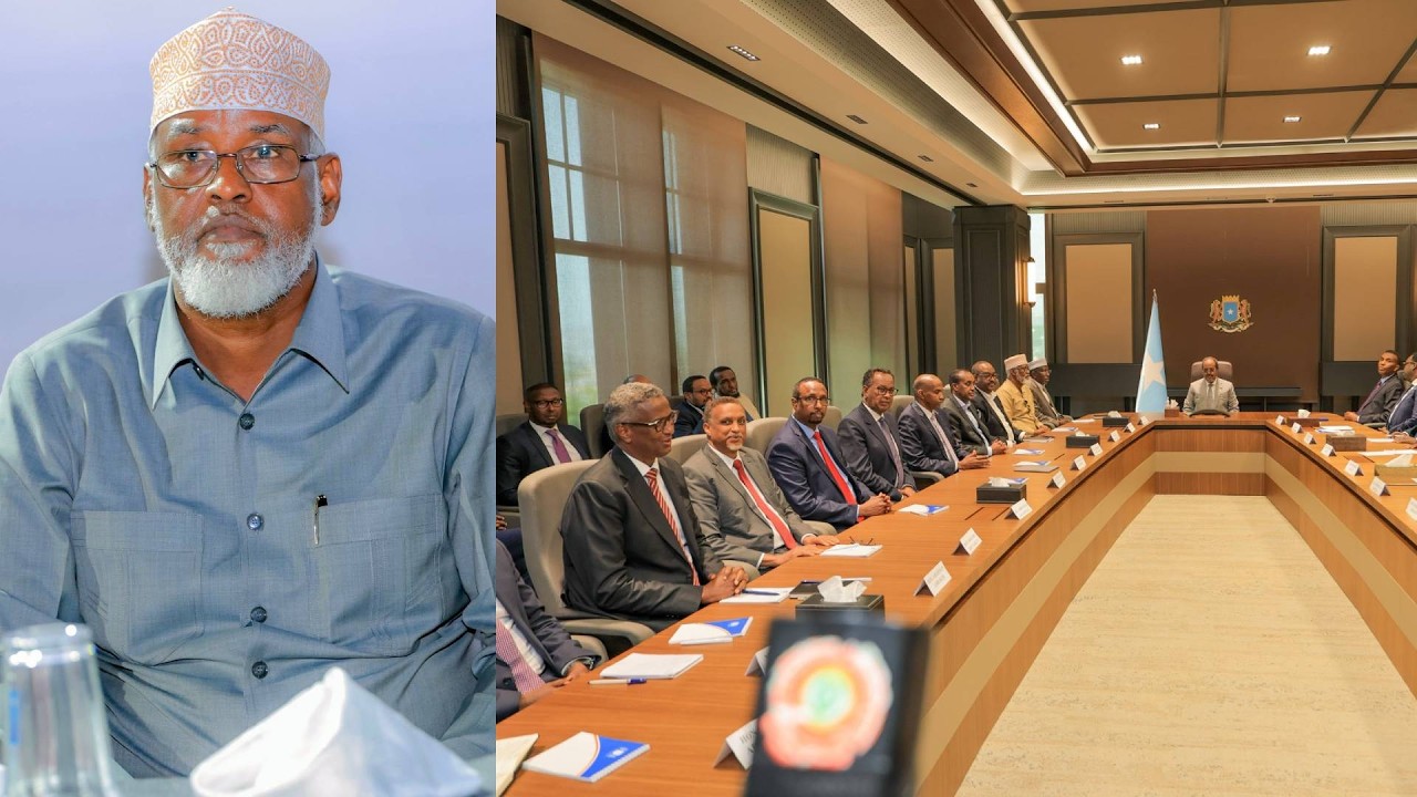Axmed Madowe oo ka tagaya Muqdisho Xilli uu burburay Wadahadaladii u dhexeeyey  Gollaha Mustaqbalka