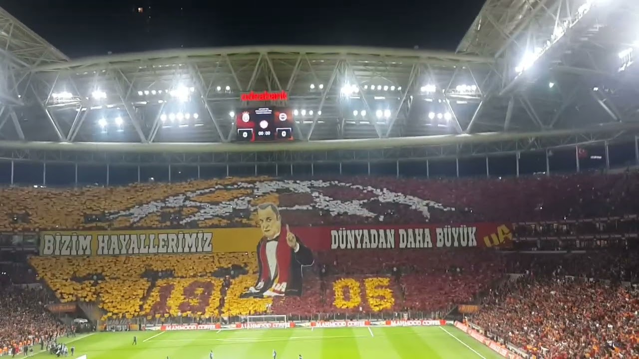 Galatasaray - Fenerbahçe Fatih Terim Koreografisi ve Ezel Müziği 2018