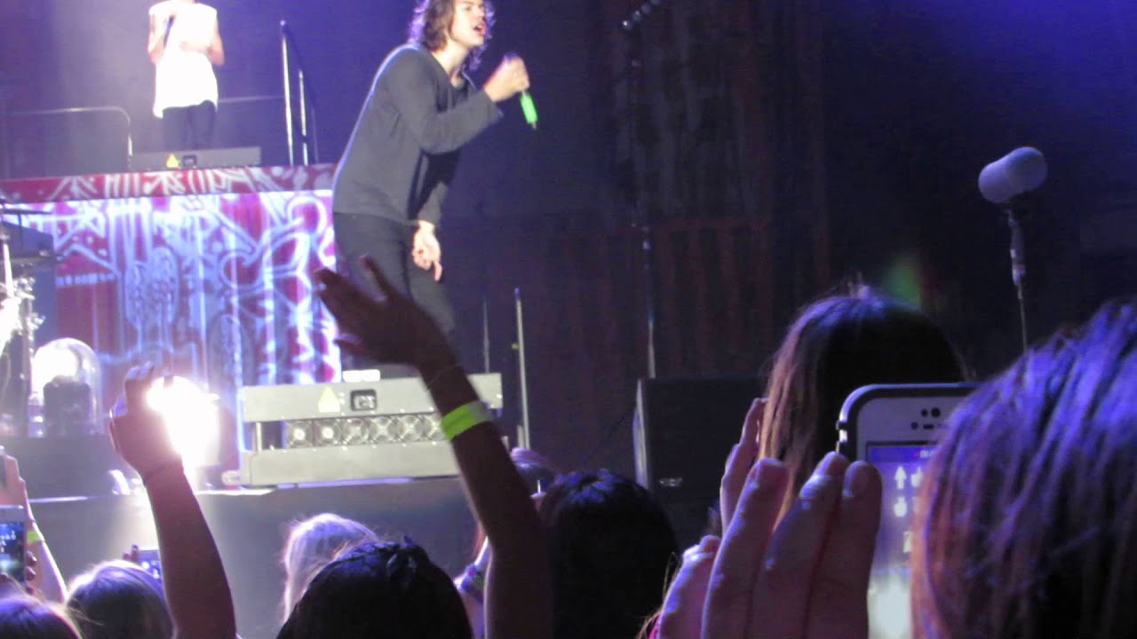 One Direction - Strong + Better Than Words - Tulsa