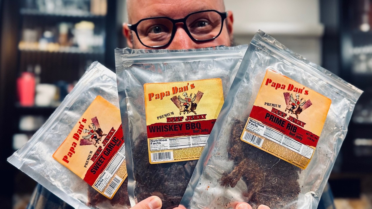 Пробую 3 вкуса вяленой говядины от Papa Dan's - обзор еды