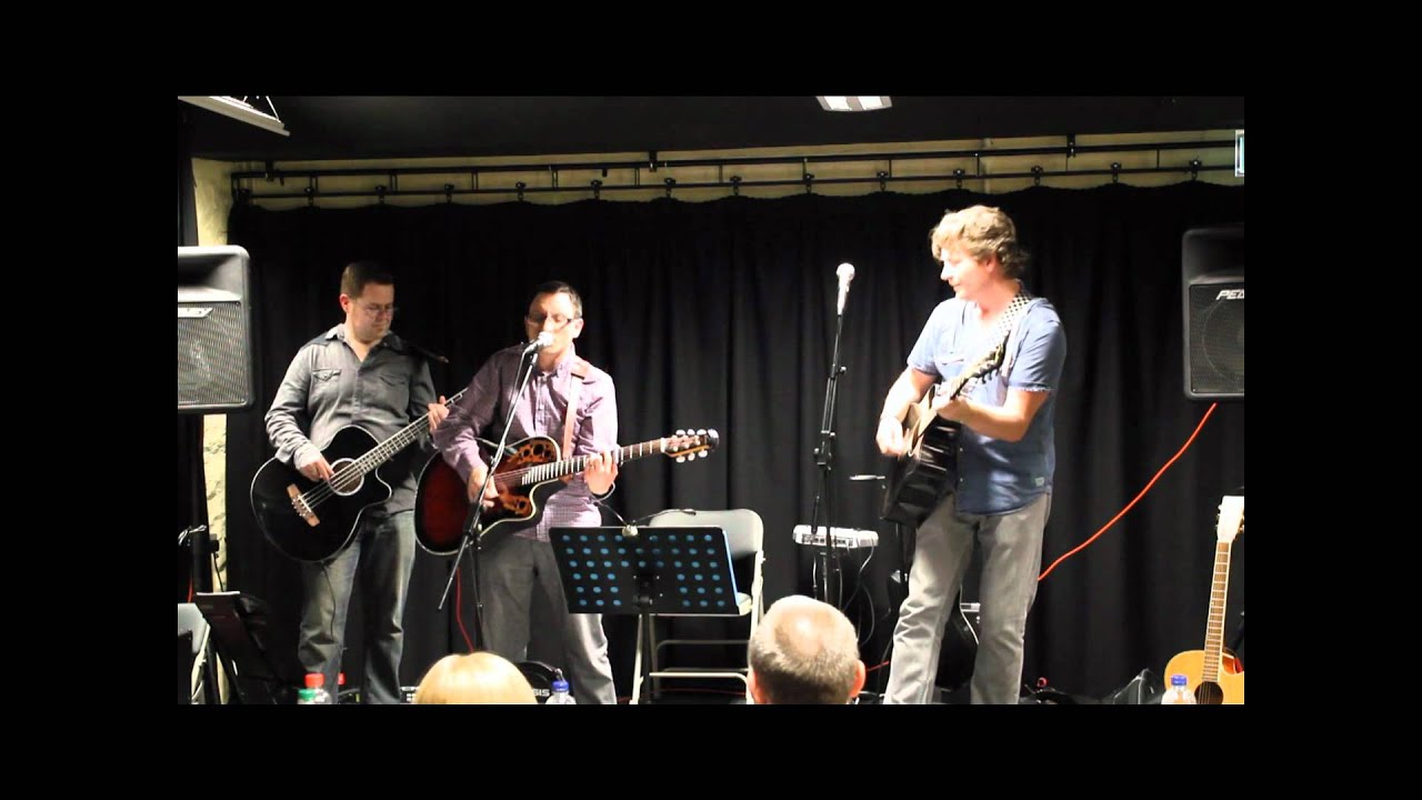 Bateleurs - Nothing Ever Happens(acoustic cover)