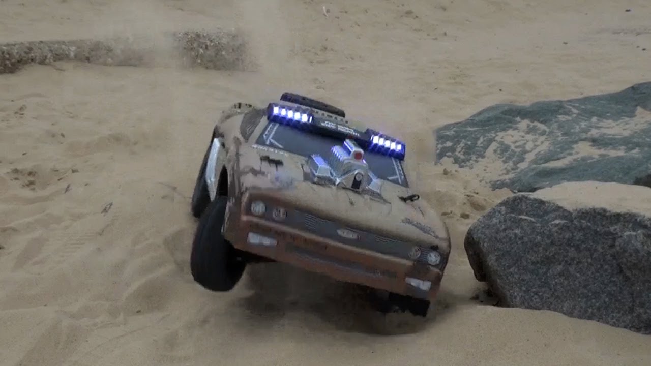 RC Car FTX Rokatan - Speed Run, gravel, sand, tarmac.