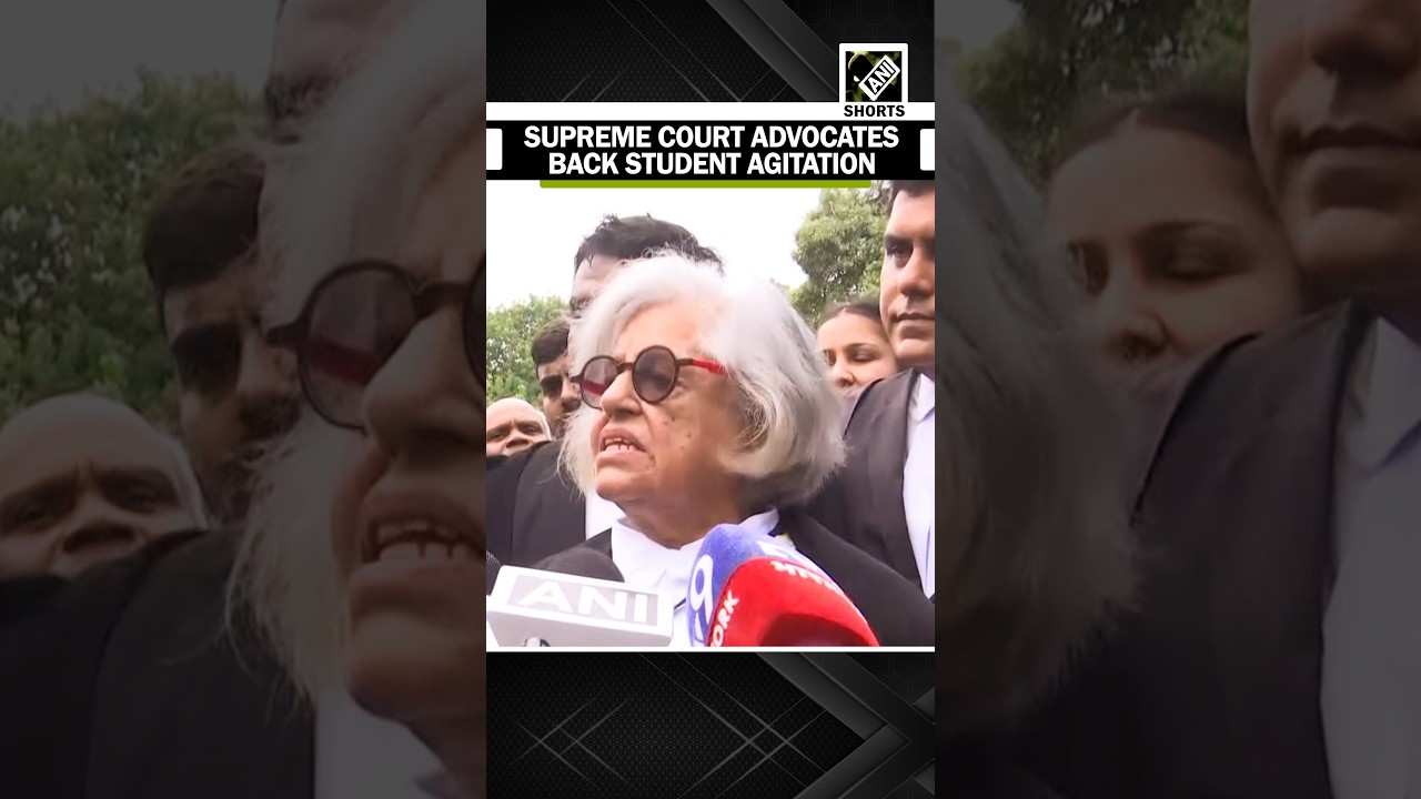 Supreme Court&rsquo;s senior lawyers back student protest, chant &lsquo;Save Democracy&rsquo; slogans | NEET Row
