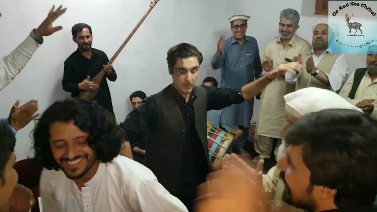 Haya Dunya Ju Baso Khowar || @nandoshii  and @rizwanhussainriz Dance||Chitrali Song Miragram No.1