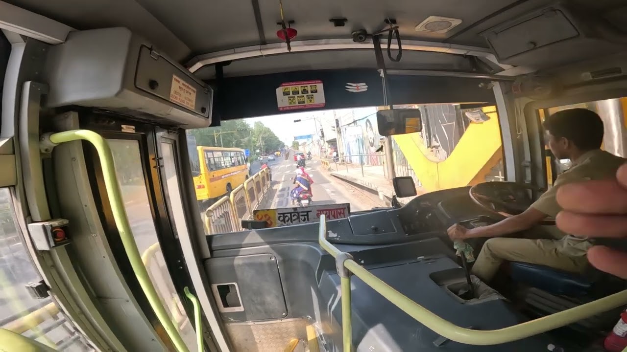 riding a PMPML fast bus in Chinchwad