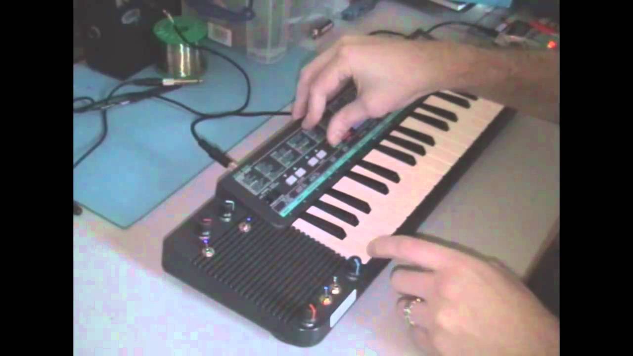 Circuit Bent Yamaha PSS-50 Keyboard by freeform delusion