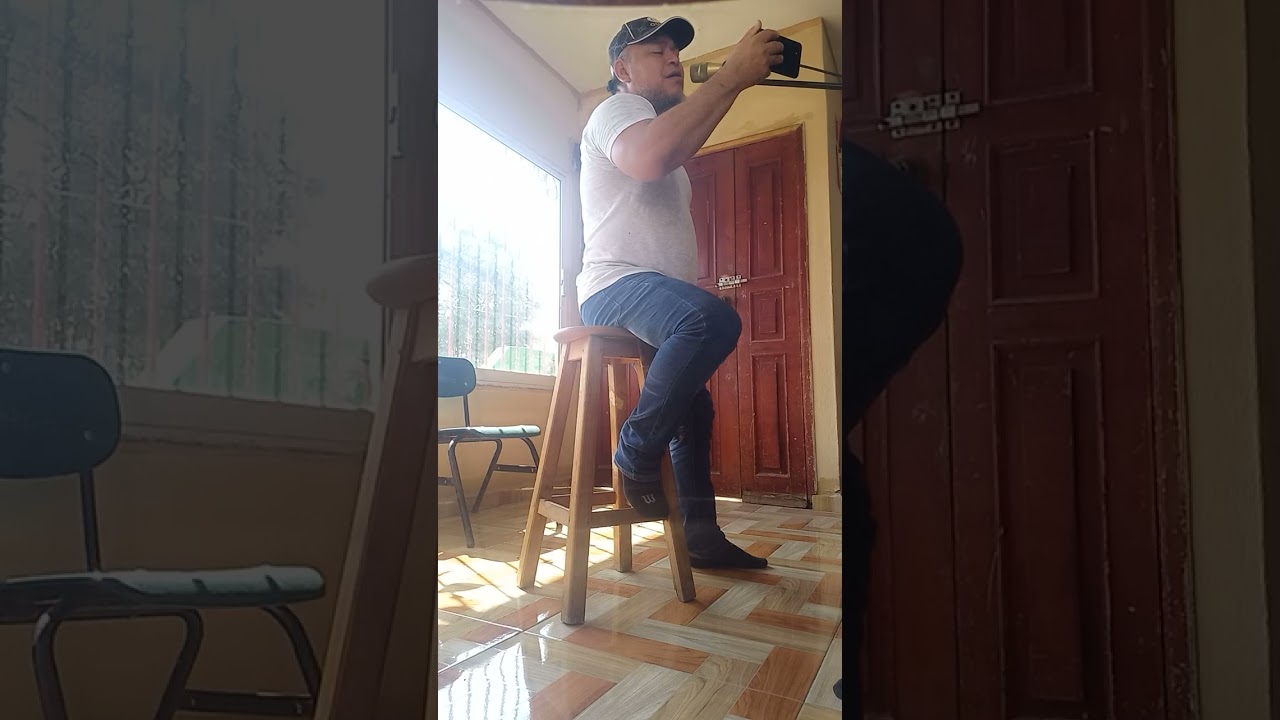 Romel lopez ensayando por mujeres como tú a Gozar 