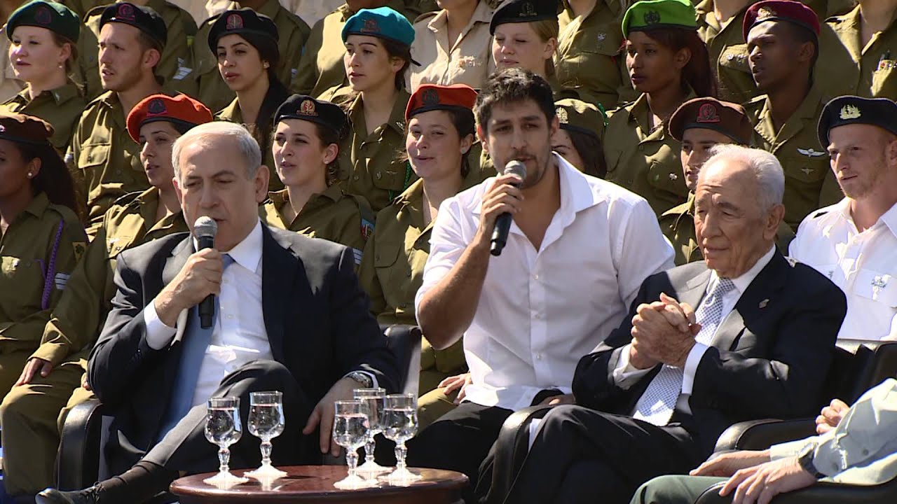 PM Netanyahu sings at 