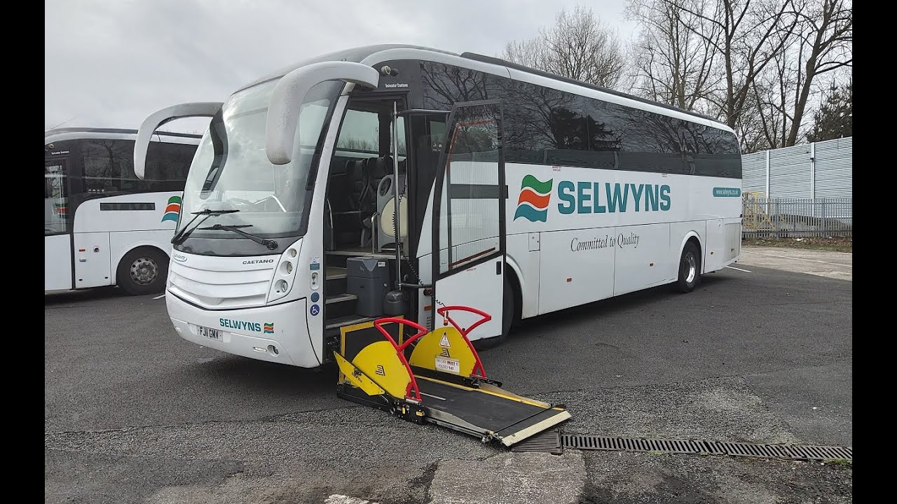 FJ11 GMV - 2011 (11) Volvo B9R Caetano Levante