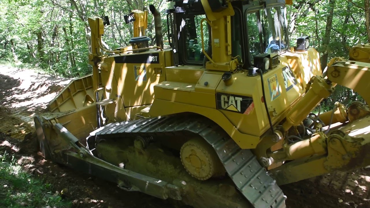 Caterpillar D8T