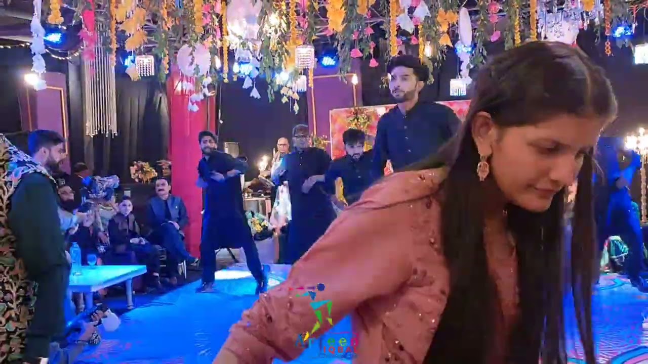 Выступление в стиле быстрых танцев | Группа Арфин Икбал | Лучшее танцевальное выступление