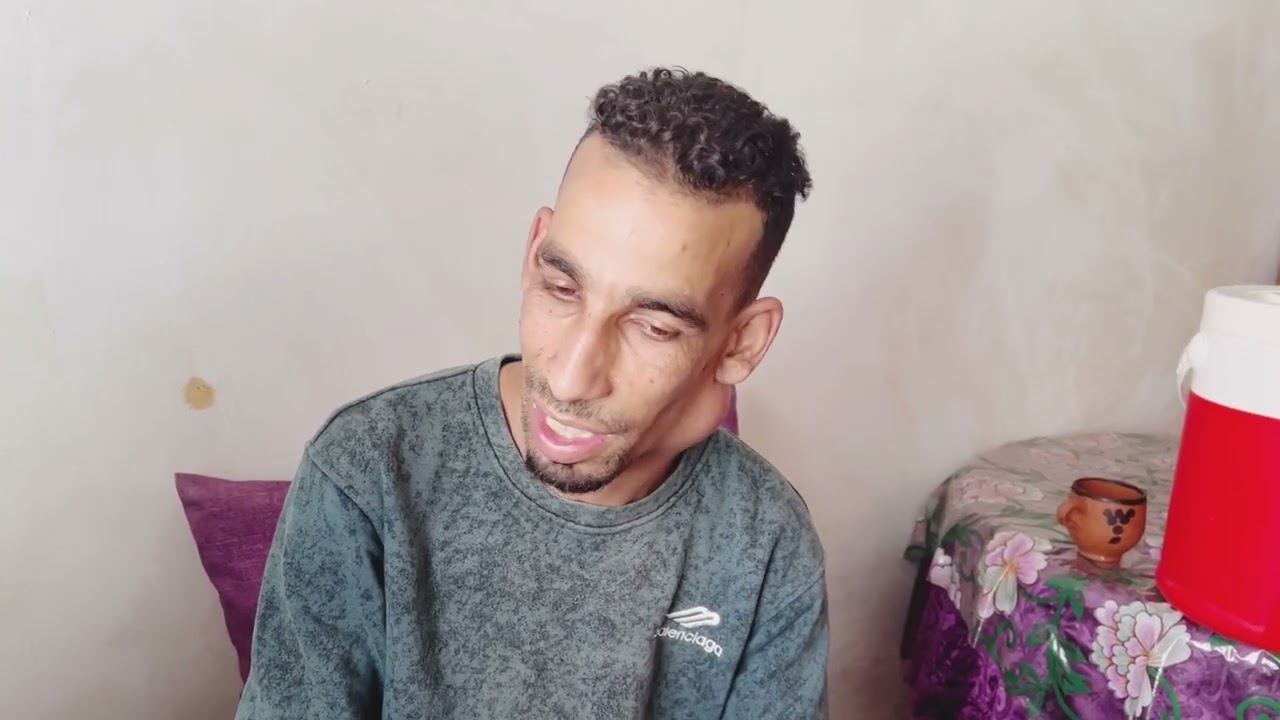 الشاب عبد الوهاب 33 سنة ينادي بغيت نداوا باش نخدم على ميمتي الهاتف0702659576