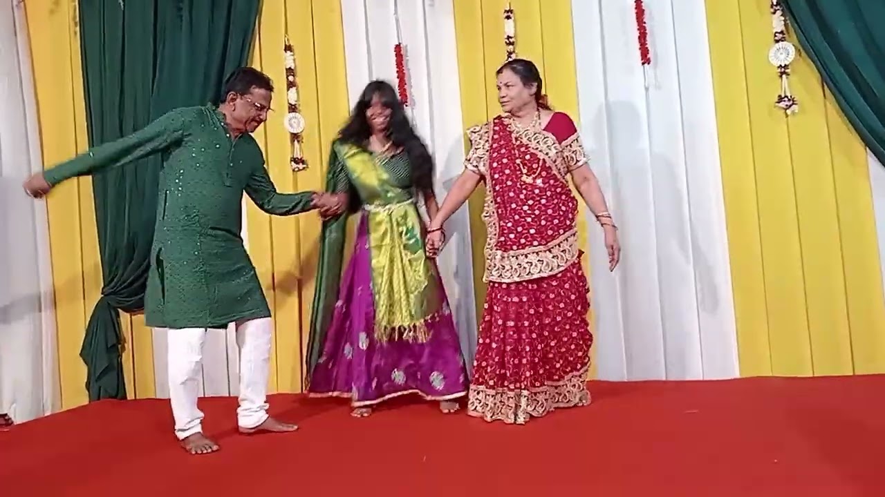 Ishika dance in Harshad 's Sangit