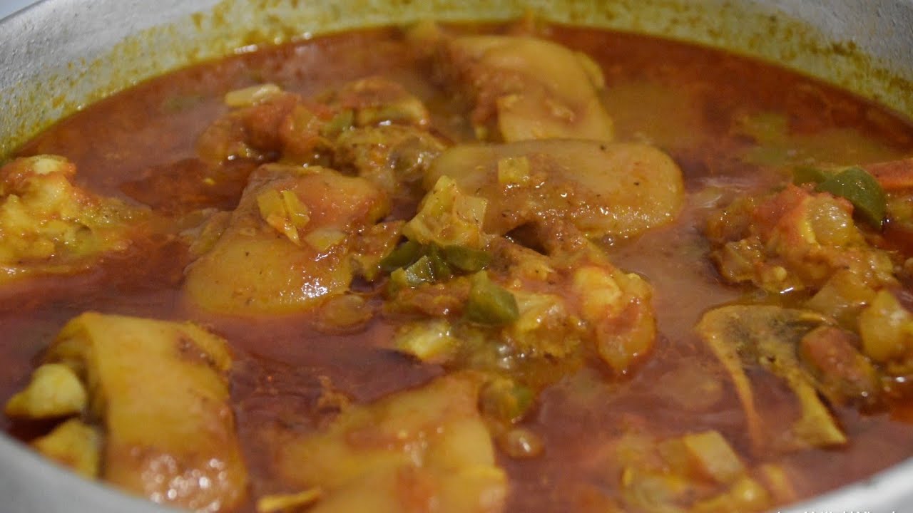 Patas de cerdo guisado