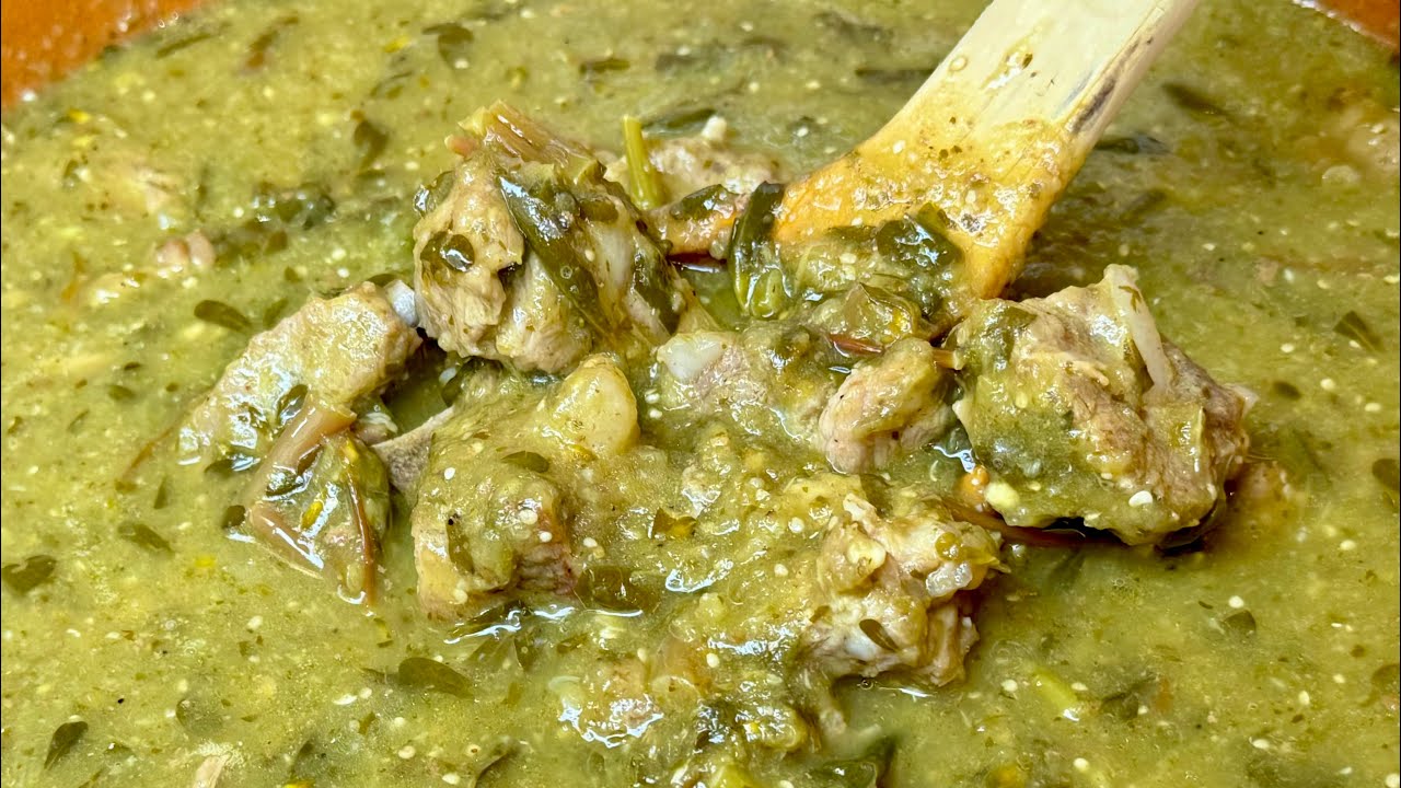 CARNE Y COSTILLAS DE CERDO EN SALSA VERDE CON VERDOLAGAS / GUISADO DE CERDO @Demicorazonatucocina