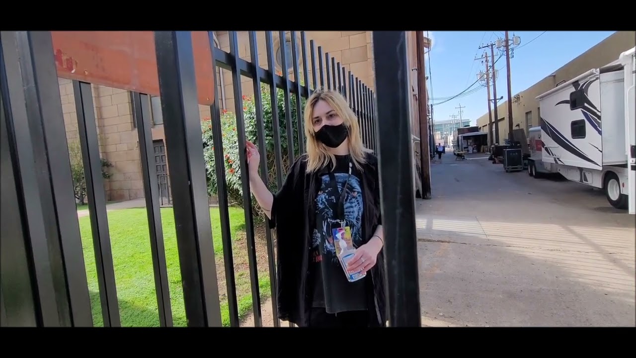 TheXLTE part 2 interviews Bonnie Fraser lead singer of Stand Atlantic Jan 14th 2022