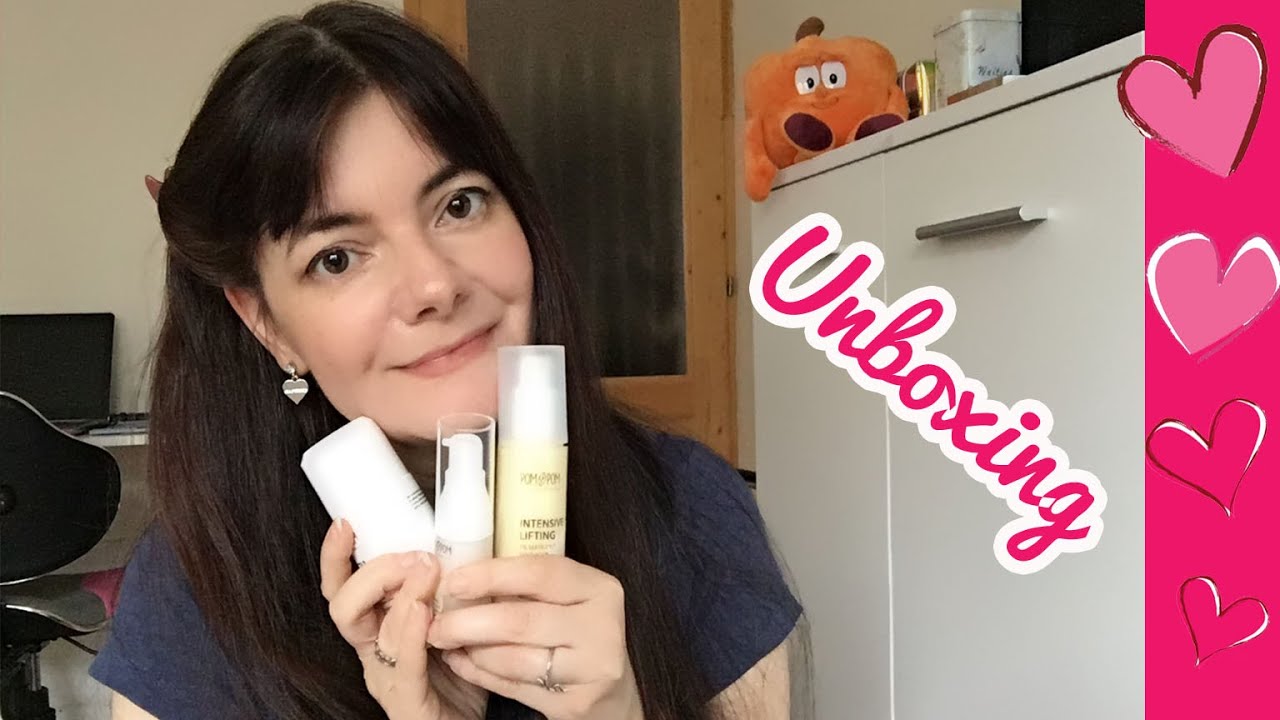 UNBOXING videó 🎁 / Szuper Közeli Lassú Suttogás / Kézhangok - Magyar ASMR #asmr #magyarasmr #pompom