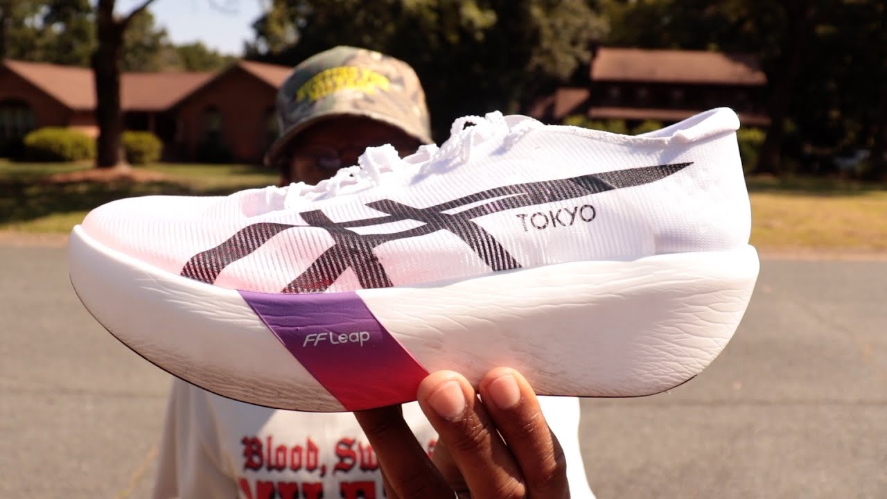 Asics Metaspeed Ray: THE LIGHTEST MARATHON SHOE EVER