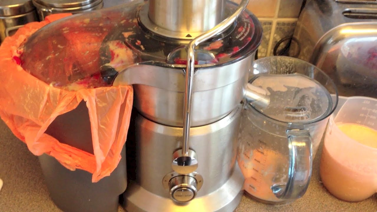 Review: Sage Nutri Juicer Pro - Unboxing, Assembling, Juicing, Pureeing, Cleaning.