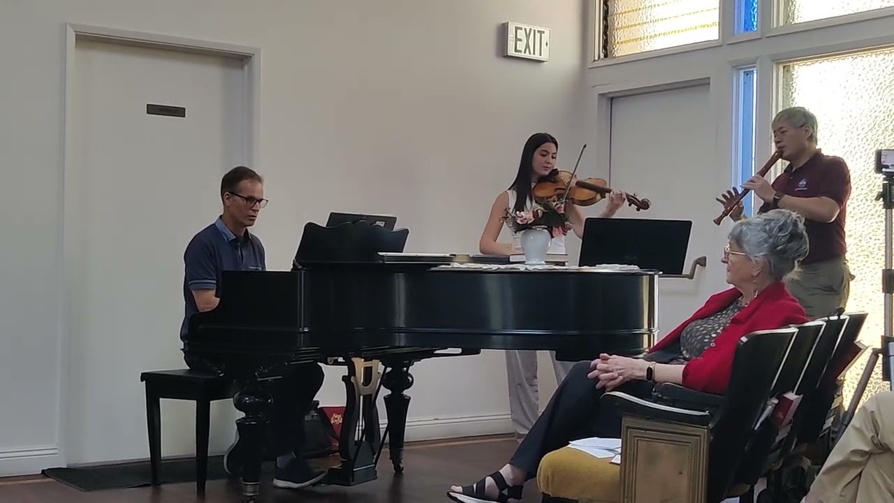 Music donation: Oliver Mónus, Lilien and Tai Chen playing Danny Boy / A Világ Üdvözitője