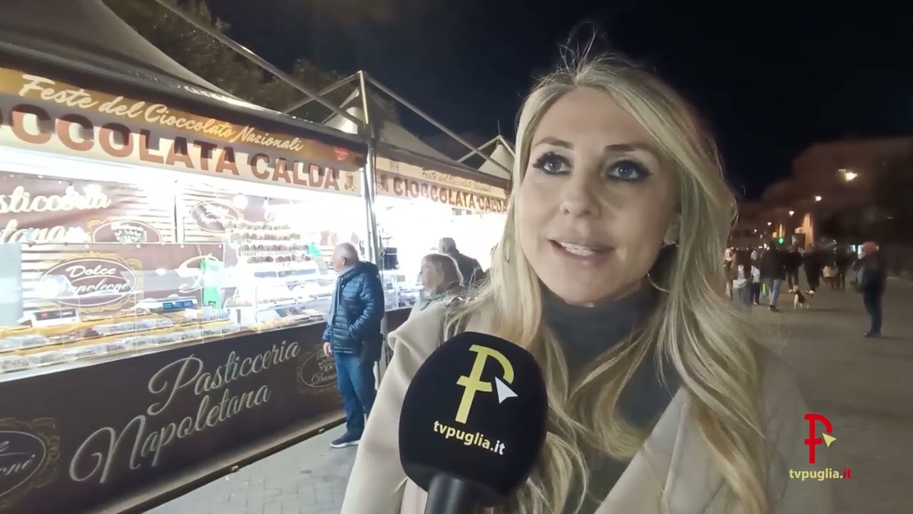 Monopoli, inaugurata la Festa del Cioccolato Artigianale in piazza Vittorio Emanuele